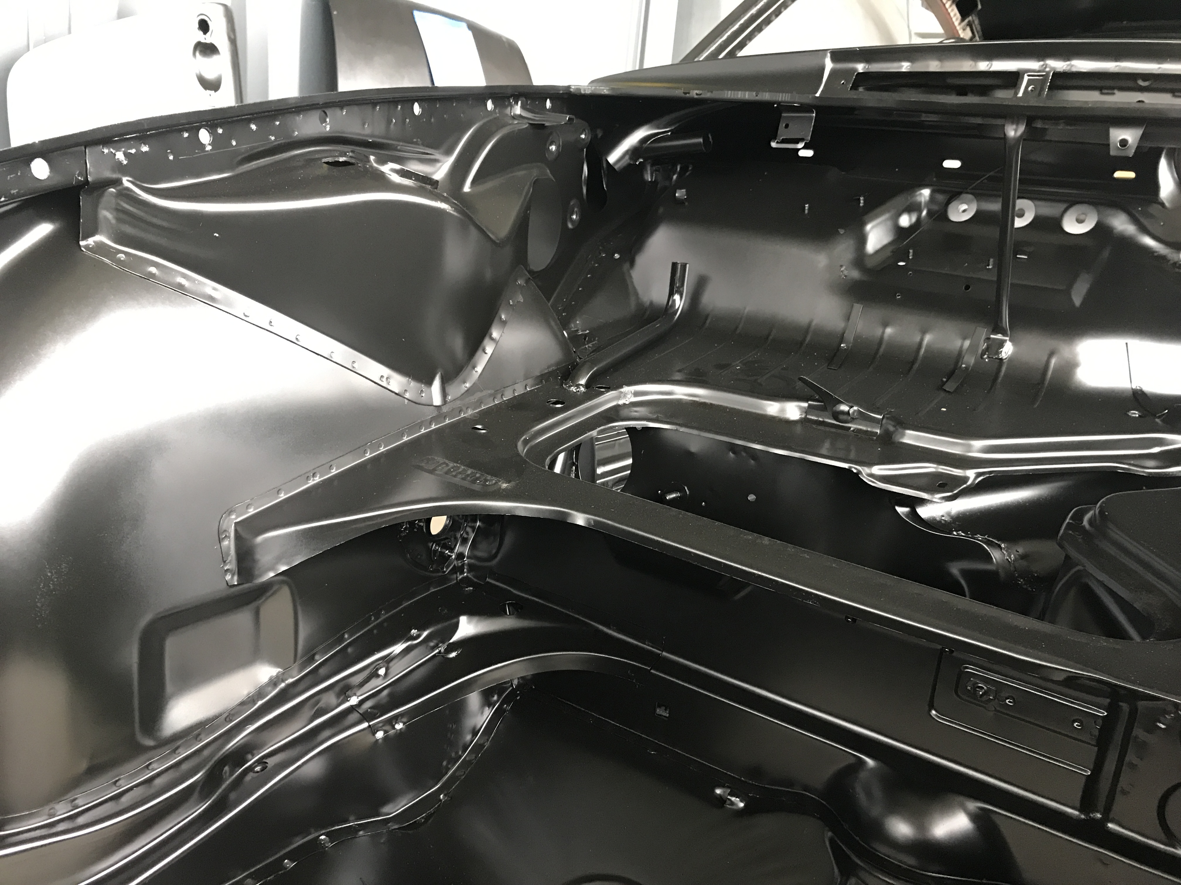 Karosserie eines klassischen Porsche als Beispiel für Reparatur und Instandsetzung bei MasterTec