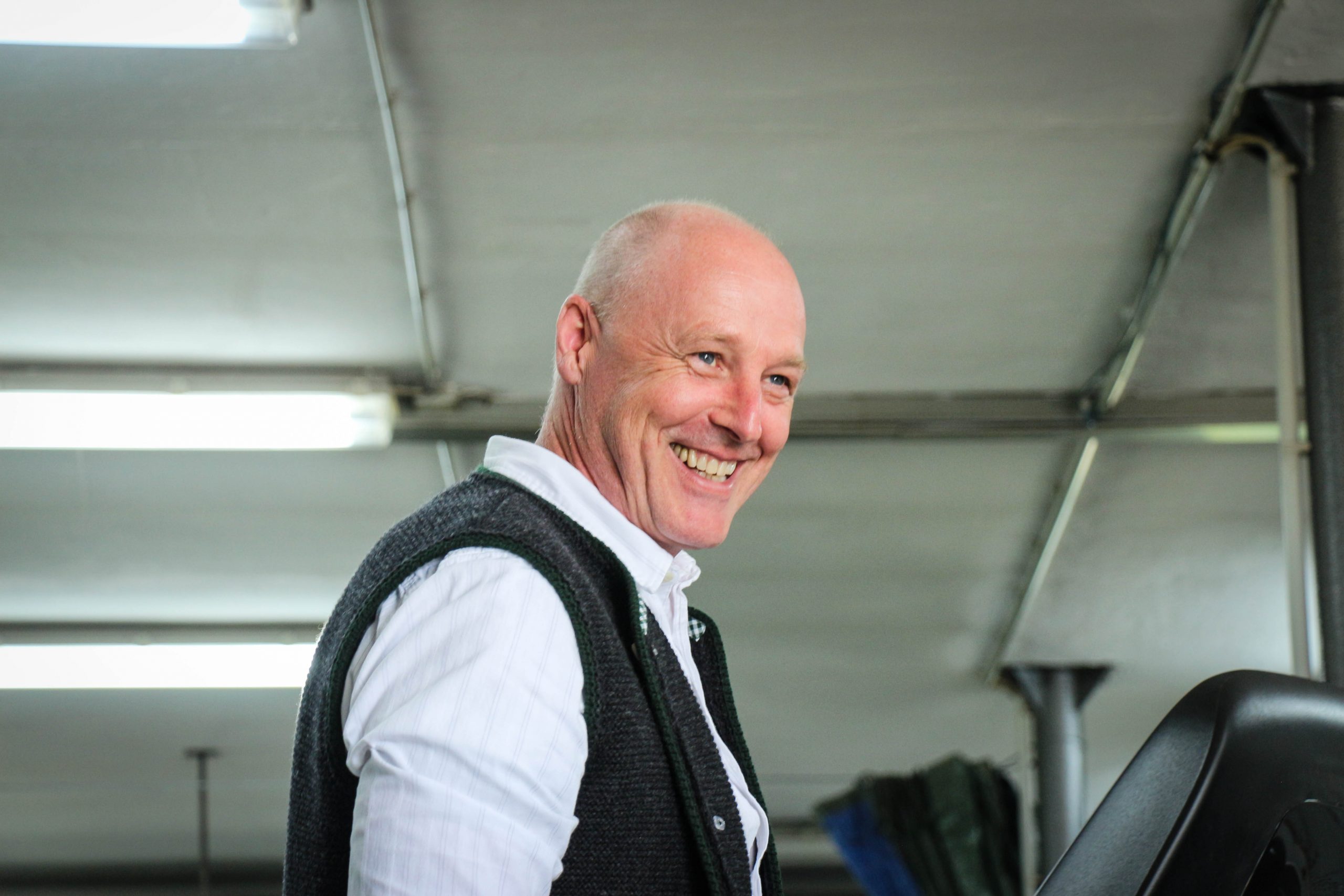 Helmut Freinecker in der Werkstatt von MasterTec